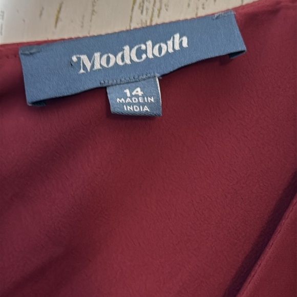 Modcloth Maroon Red Fit & Flare V Neck Stretch Party Cocktail Dress Size 14 - Picture 2 of 3